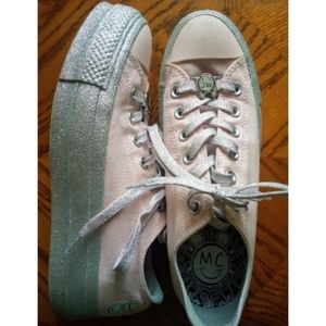 Miley Cyrus x Converse, Size 9